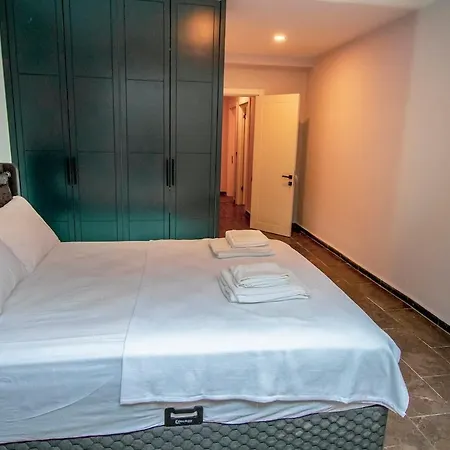 Villa Magnicifent 4 Bedroom Triplex In Akyarlar *