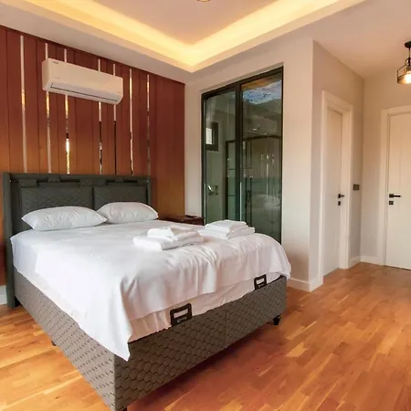 Magnicifent 4 Bedroom Triplex In Akyarlar Villa