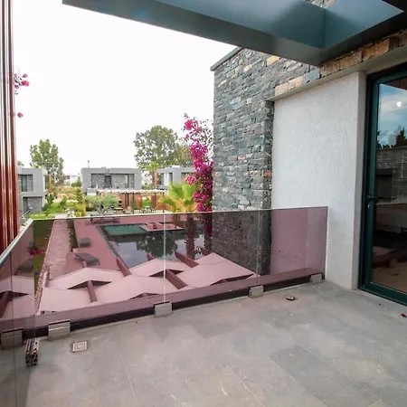 Villa Magnicifent 4 Bedroom Triplex In Akyarlar Bodrum