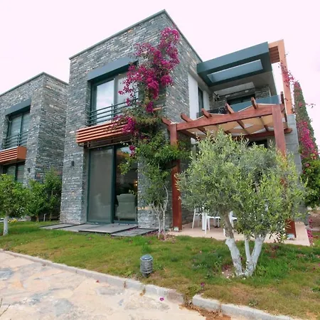Magnicifent 4 Bedroom Triplex In Akyarlar Bodrum