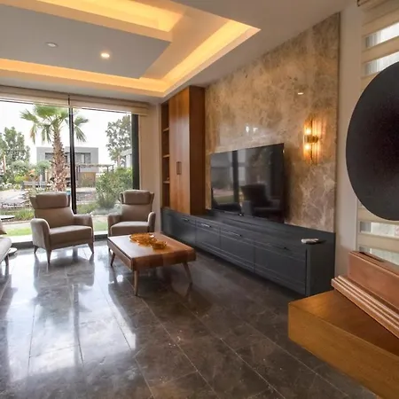 Villa Magnicifent 4 Bedroom Triplex In Akyarlar *